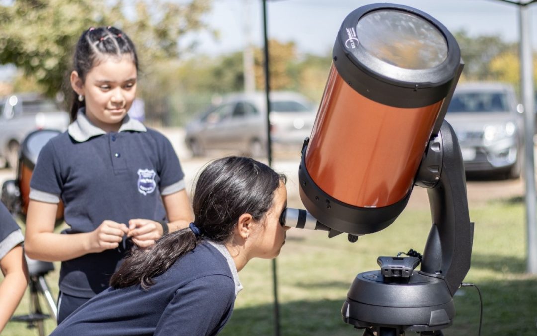 El Planetario se trasladó hasta Puente Alto con talleres interactivos para estudiantes de establecimientos municipales