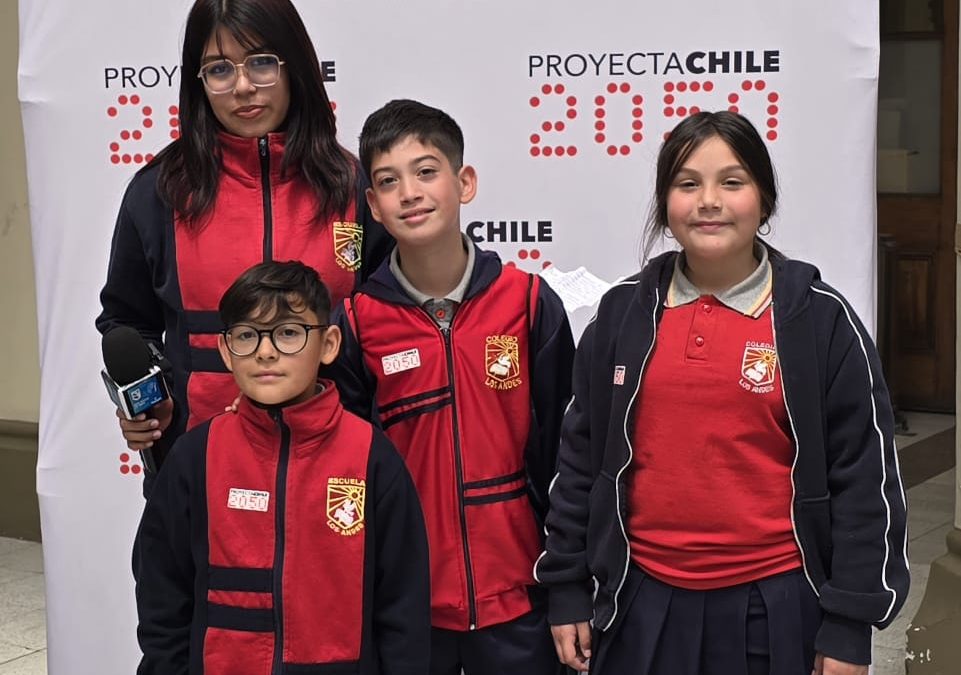 Estudiantes de la Escuela Los Andes brillan en Proyecta Chile 2050