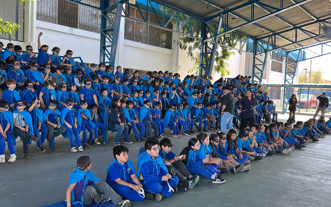 Puente Alto forma a 600 niños y niñas como “Heróes FAST ” para salvar a sus abuelas y abuelos ante un ACV
