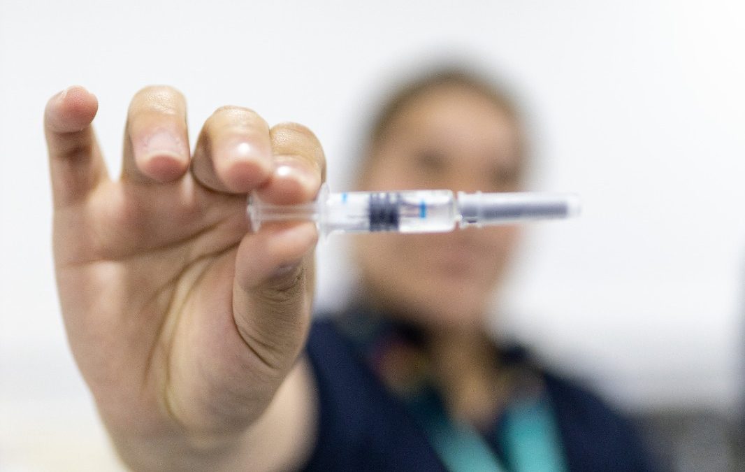 Dirección de Salud refuerza campaña contra la influenza: conoce nuestros puntos de vacunación