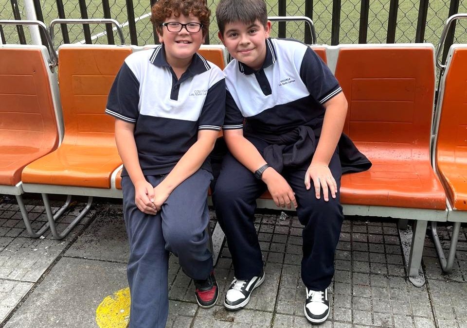 Un viaje que continúa: los históricos asientos del Metro llegan a la Escuela Luis Matte Larraín